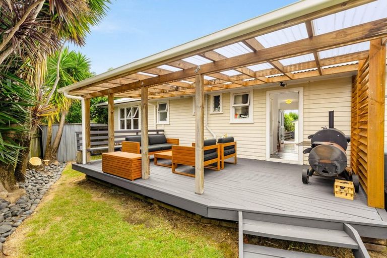 Photo of property in 39 Wharf Road, Te Atatu Peninsula, Auckland, 0610