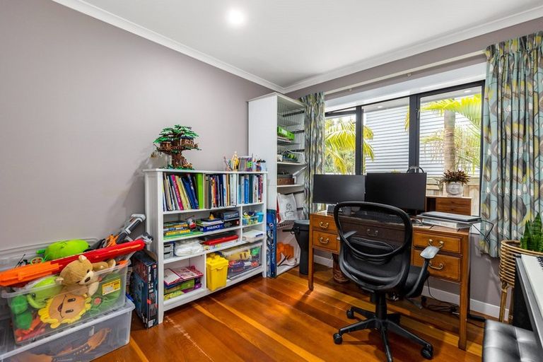 Photo of property in 88 Kaurilands Road, Titirangi, Auckland, 0604