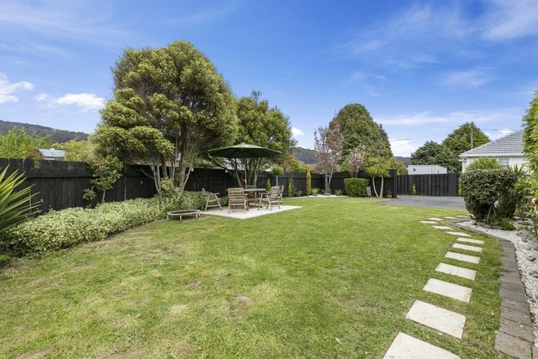 Photo of property in 71 Sladden Street, Naenae, Lower Hutt, 5011