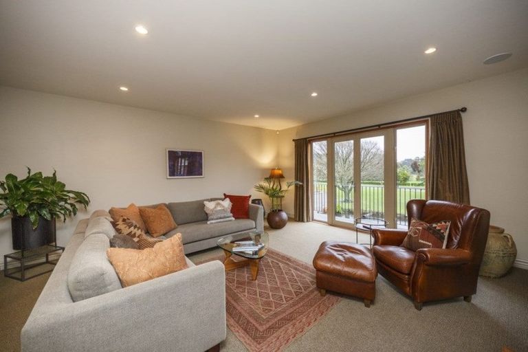 Photo of property in 17a Montgomery Terrace, Hokowhitu, Palmerston North, 4410