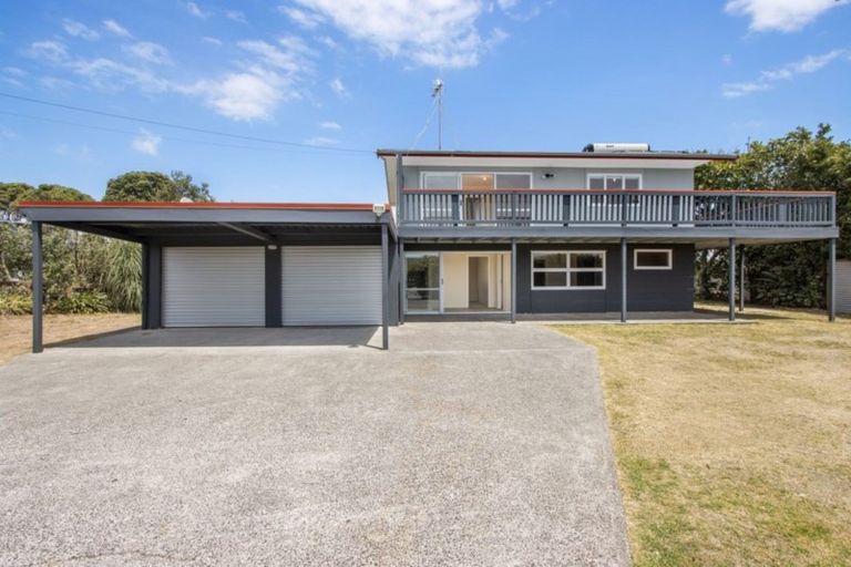 Photo of property in 104 Seaforth Road, Waihi Beach, 3611