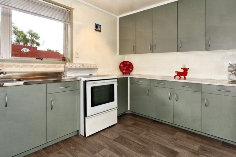 Photo of property in 3/2 Routley Drive, Glen Eden, Auckland, 0602