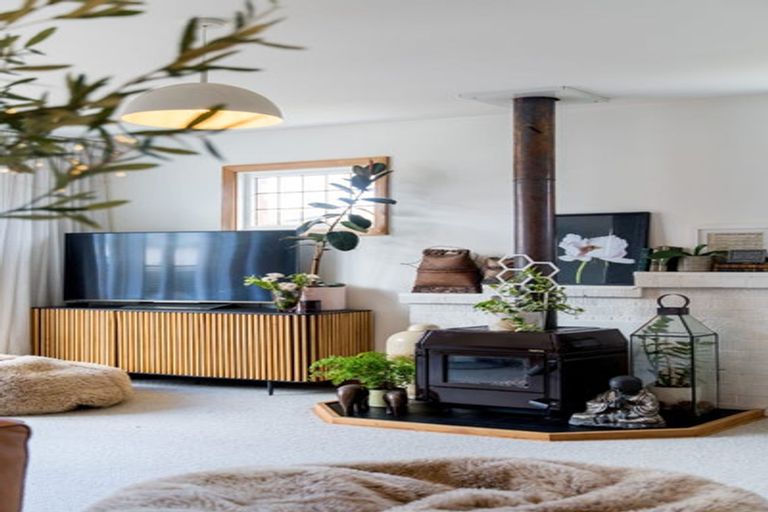 Photo of property in 92 Hargest Crescent, Saint Clair, Dunedin, 9012