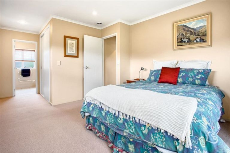 Photo of property in 77 Summerland Drive, Henderson, Auckland, 0612