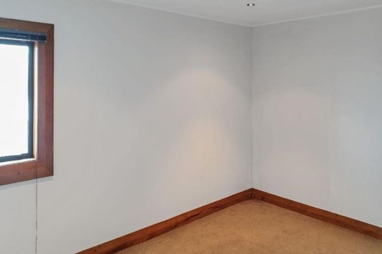 Photo of property in 1 Bunker Way, Strathmore Park, Wellington, 6022