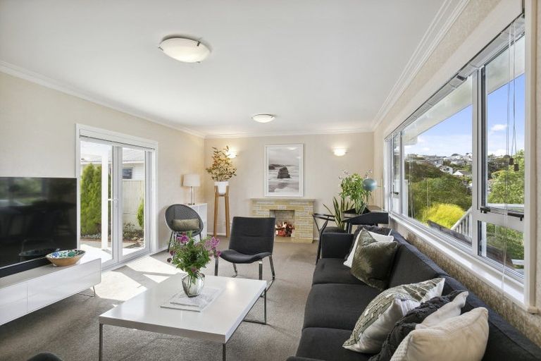 Photo of property in 7 Harbour Park Terrace, Khandallah, Wellington, 6035