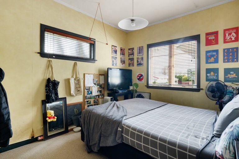 Photo of property in 32 Forest Lake Road, Forest Lake, Hamilton, 3200