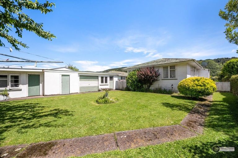 Photo of property in 8 Hector Grove, Trentham, Upper Hutt, 5018