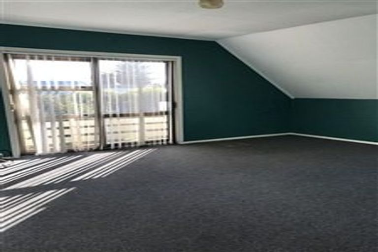 Photo of property in 3 Titoki Road, Waikanae Beach, Waikanae, 5036
