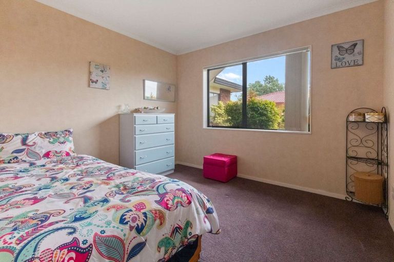 Photo of property in 9 Heaphy Place, Pukehangi, Rotorua, 3015