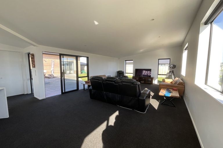 Photo of property in 2 Manaia Street, Pegasus, 7612