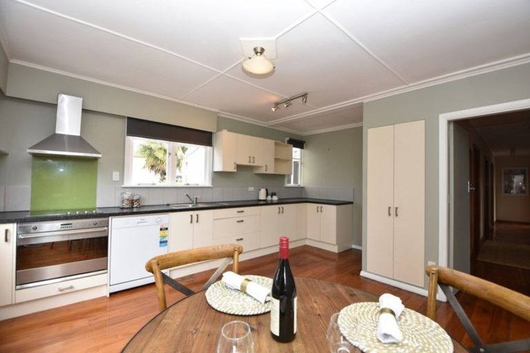 Photo of property in 229 High Street North, Carterton, 5713