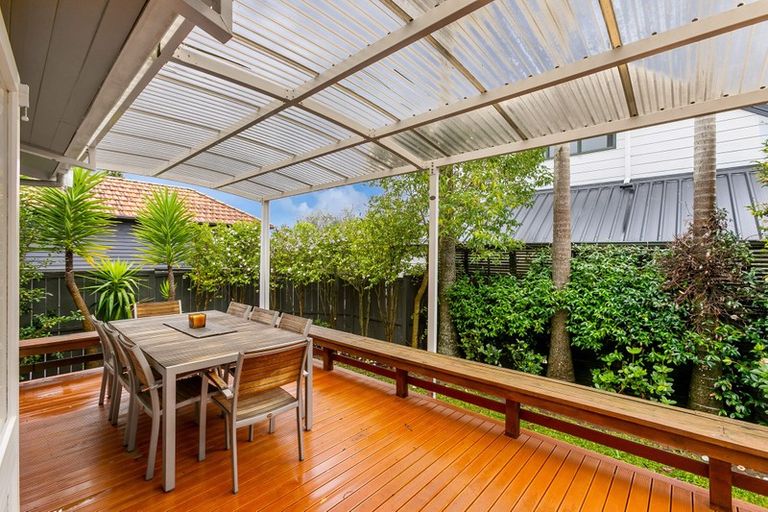 Photo of property in 47 Moa Road, Point Chevalier, Auckland, 1022