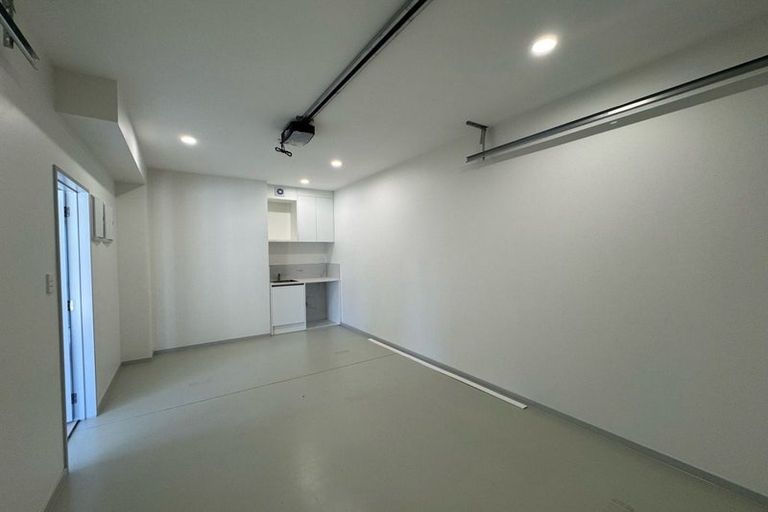 Photo of property in 14a Grove Lane, Pakuranga, Auckland, 2010