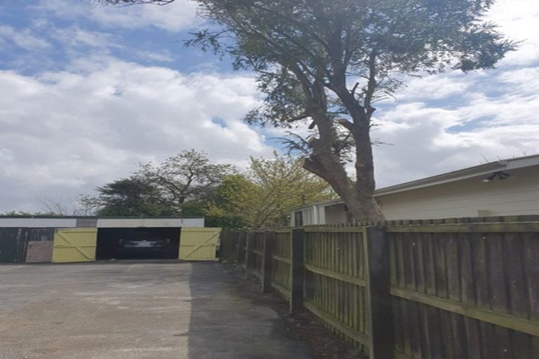 Photo of property in 247a Wainoni Road, Avondale, Christchurch, 8061