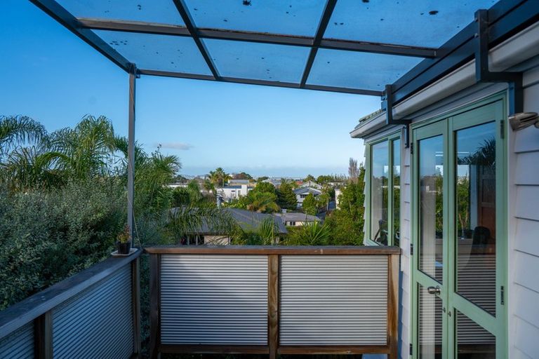 Photo of property in 4a Richards Avenue, Forrest Hill, Auckland, 0620