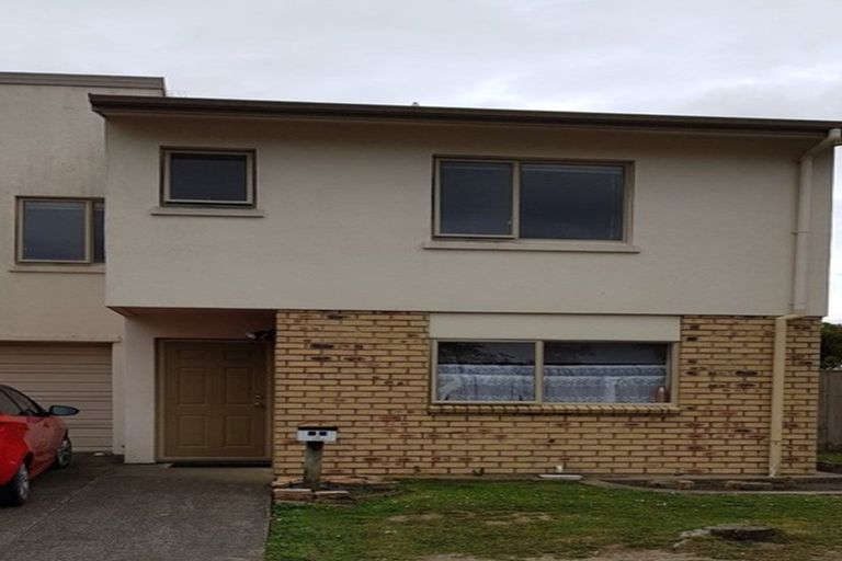 Photo of property in 14 Gina Avenue, Ranui, Auckland, 0612
