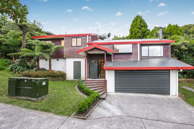 Photo of property in 22 Darcy Place, Massey, Auckland, 0614