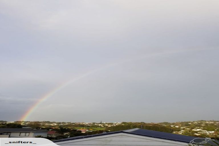 Photo of property in 2/15 Witheford Drive, Bayview, Auckland, 0629