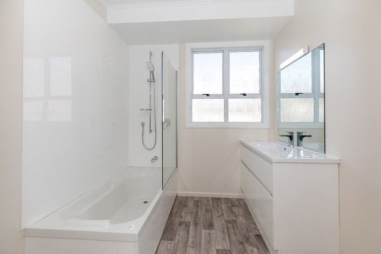 Photo of property in 21 Aberdeen Drive, Dinsdale, Hamilton, 3204