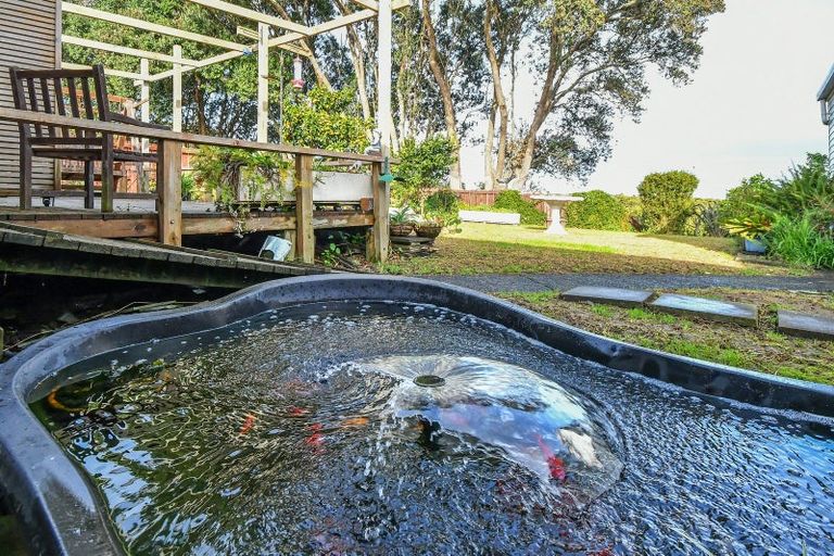 Photo of property in 14 Seaward Place, Wattle Downs, Auckland, 2103