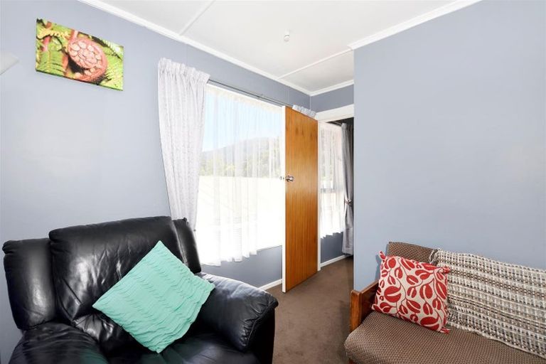 Photo of property in 5 The Parade, Okiwi Bay, French Pass, 7193