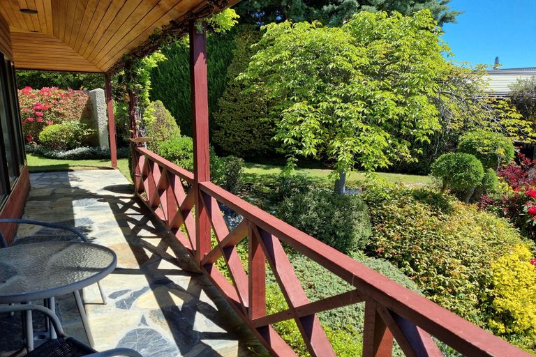 Photo of property in 5 Burnett Place, Lake Tekapo, 7999