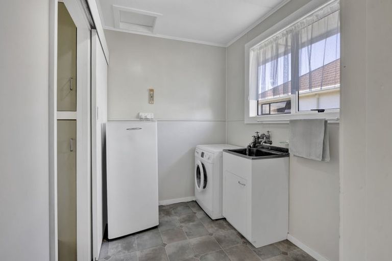 Photo of property in 7 Caplen Street, Hawera, 4610