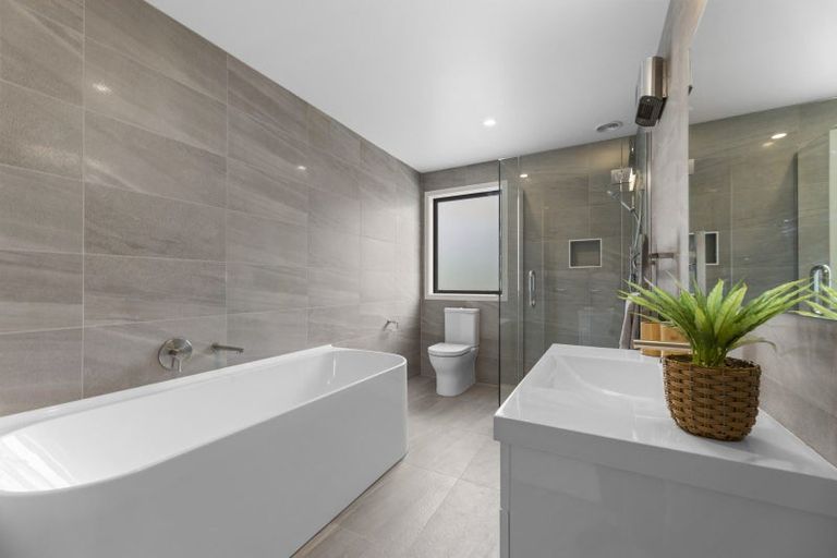 Photo of property in 21 Shirley Lane, Sawyers Bay, Port Chalmers, 9023