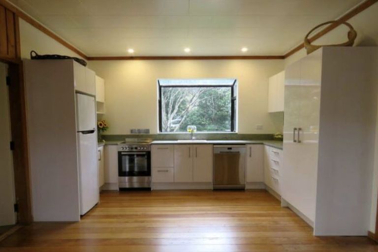 Photo of property in 397 Motutara Road, Muriwai, 0881