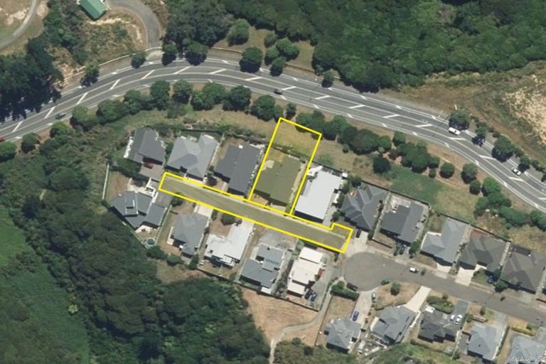 Photo of property in 32 Aspiring Terrace, Aotea, Porirua, 5024