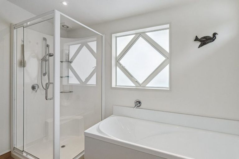 Photo of property in 325 Rosetta Road, Raumati Beach, Paraparaumu, 5032