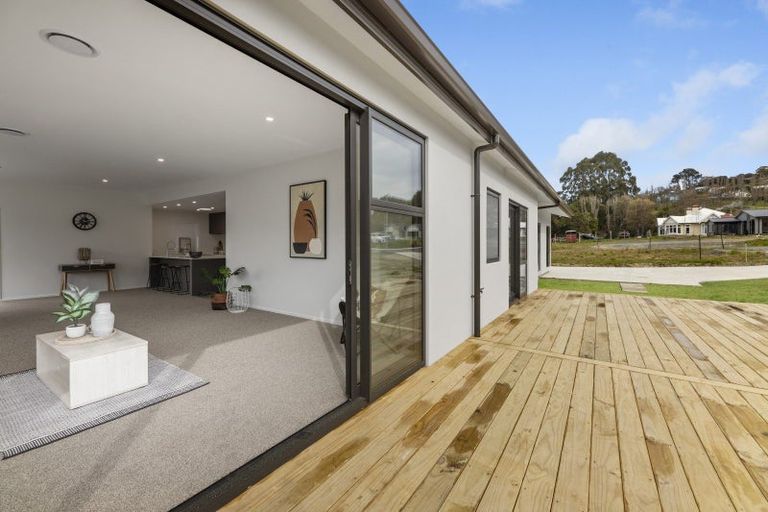 Photo of property in 21 Shirley Lane, Sawyers Bay, Port Chalmers, 9023