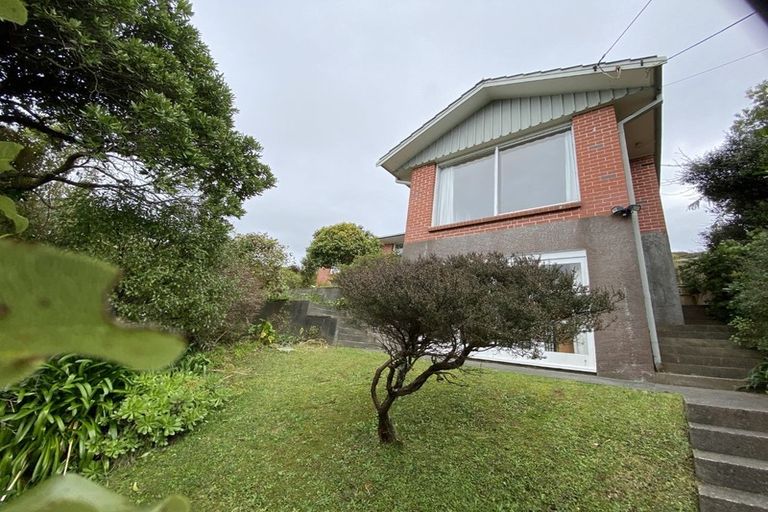 Photo of property in 37 Huntleigh Park Way, Ngaio, Wellington, 6035