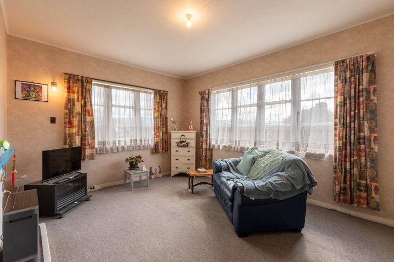 Photo of property in 240 High Street, Dannevirke, 4930