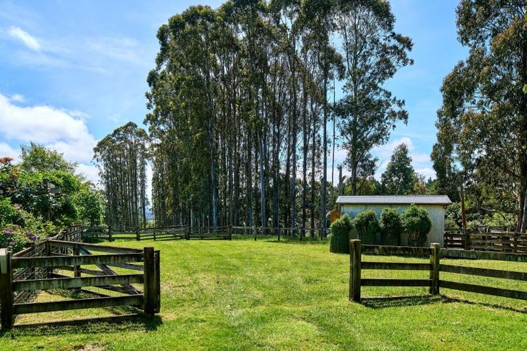 Photo of property in 92 Kaitawa Road, Hautere, Otaki, 5582