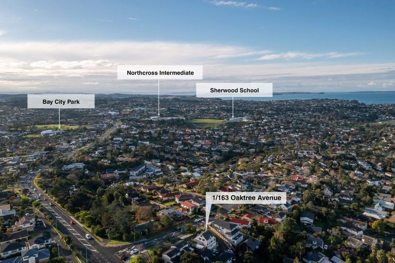 Photo of property in 1/163 Oaktree Avenue, Browns Bay, Auckland, 0630