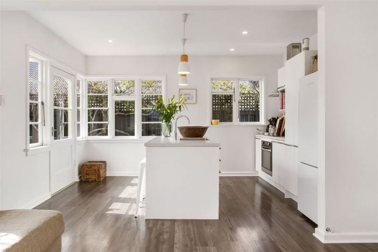 Photo of property in 52 Paparoa Street, Papanui, Christchurch, 8053