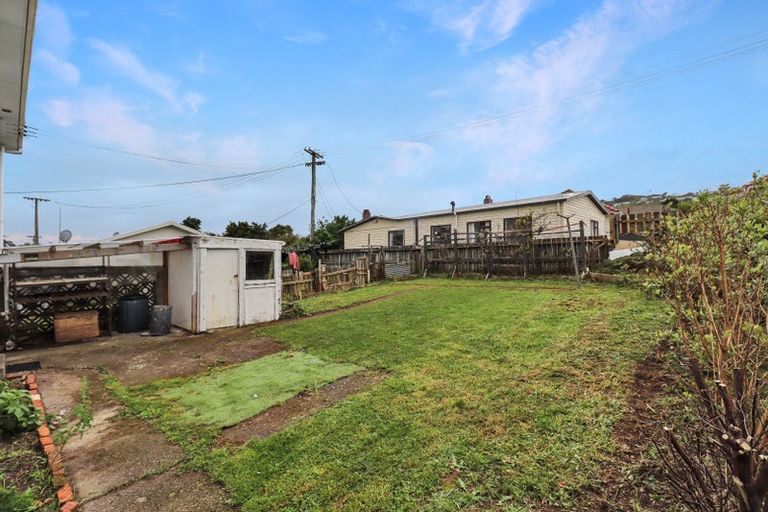 Photo of property in 5 Takatimu Way, Johnsonville, Wellington, 6037