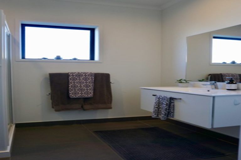 Photo of property in 8 Saltmarsh Road, Hobsonville, Auckland, 0616