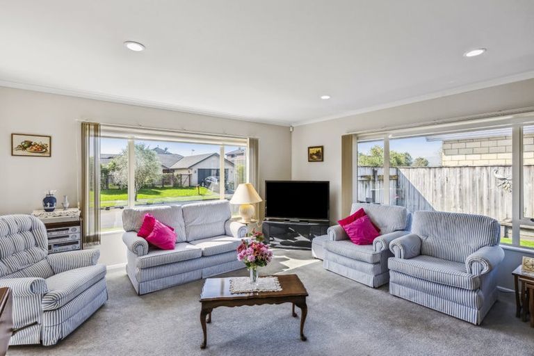 Photo of property in 84 Regent Drive, Paraparaumu Beach, Paraparaumu, 5032