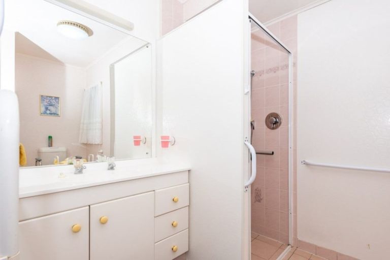 Photo of property in Orange Grove Flats, 25/549 Childers Road, Te Hapara, Gisborne, 4010