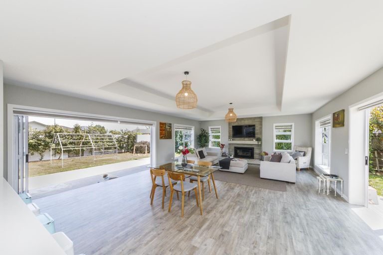 Photo of property in 4 Doncaster Court, Awapuni, Palmerston North, 4412
