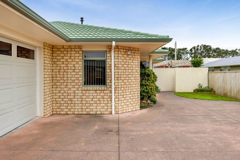 Photo of property in 21a Clemow Road, Fitzroy, New Plymouth, 4312