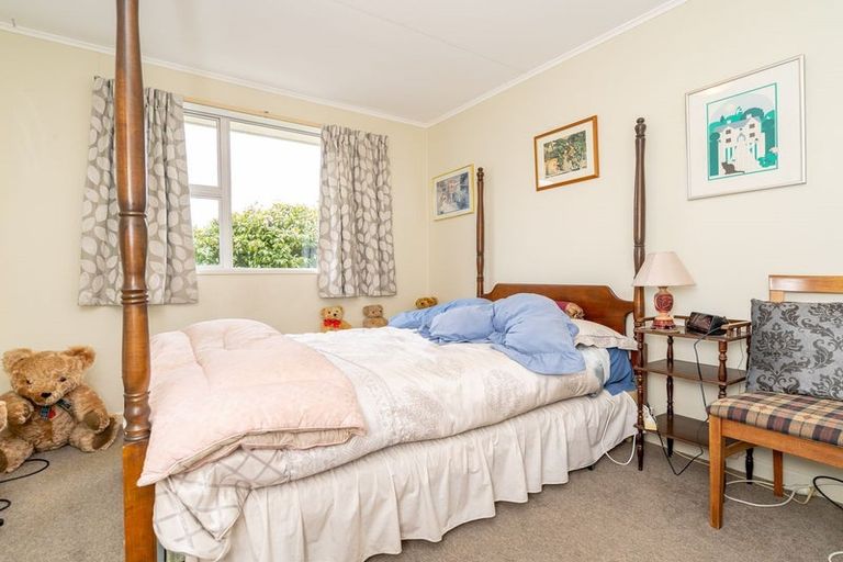 Photo of property in 14 Winston Place, Kew, Dunedin, 9012
