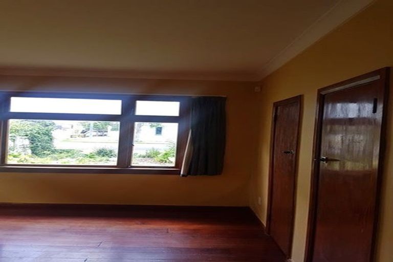 Photo of property in 31 Pahiatua Street, Hokowhitu, Palmerston North, 4410