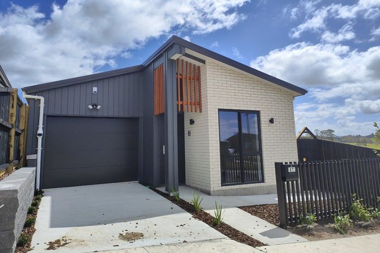 Photo of property in 87 Biokovo Street, Massey, Auckland, 0614