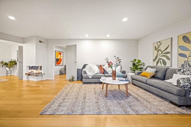 Photo of property in 3 Laingfield Terrace, Laingholm, Auckland, 0604