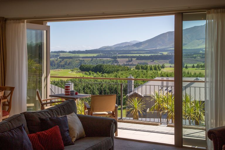 Photo of property in 623 Coleridge Road, Windwhistle, Hororata, 7572