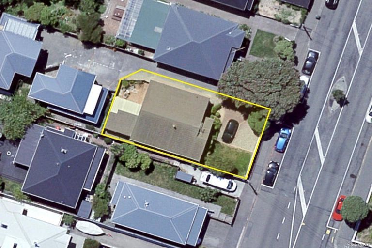 Photo of property in 40 Derwent Street, Island Bay, Wellington, 6023